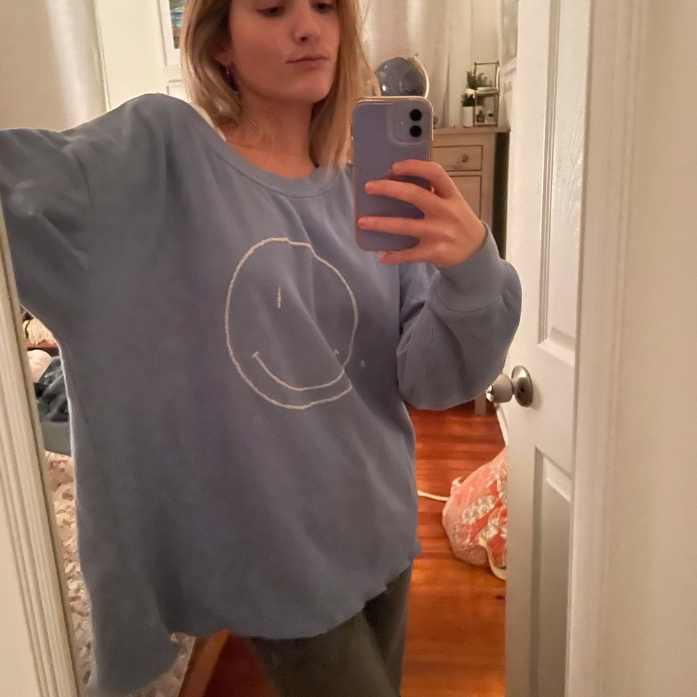 Smiley face crewneck!